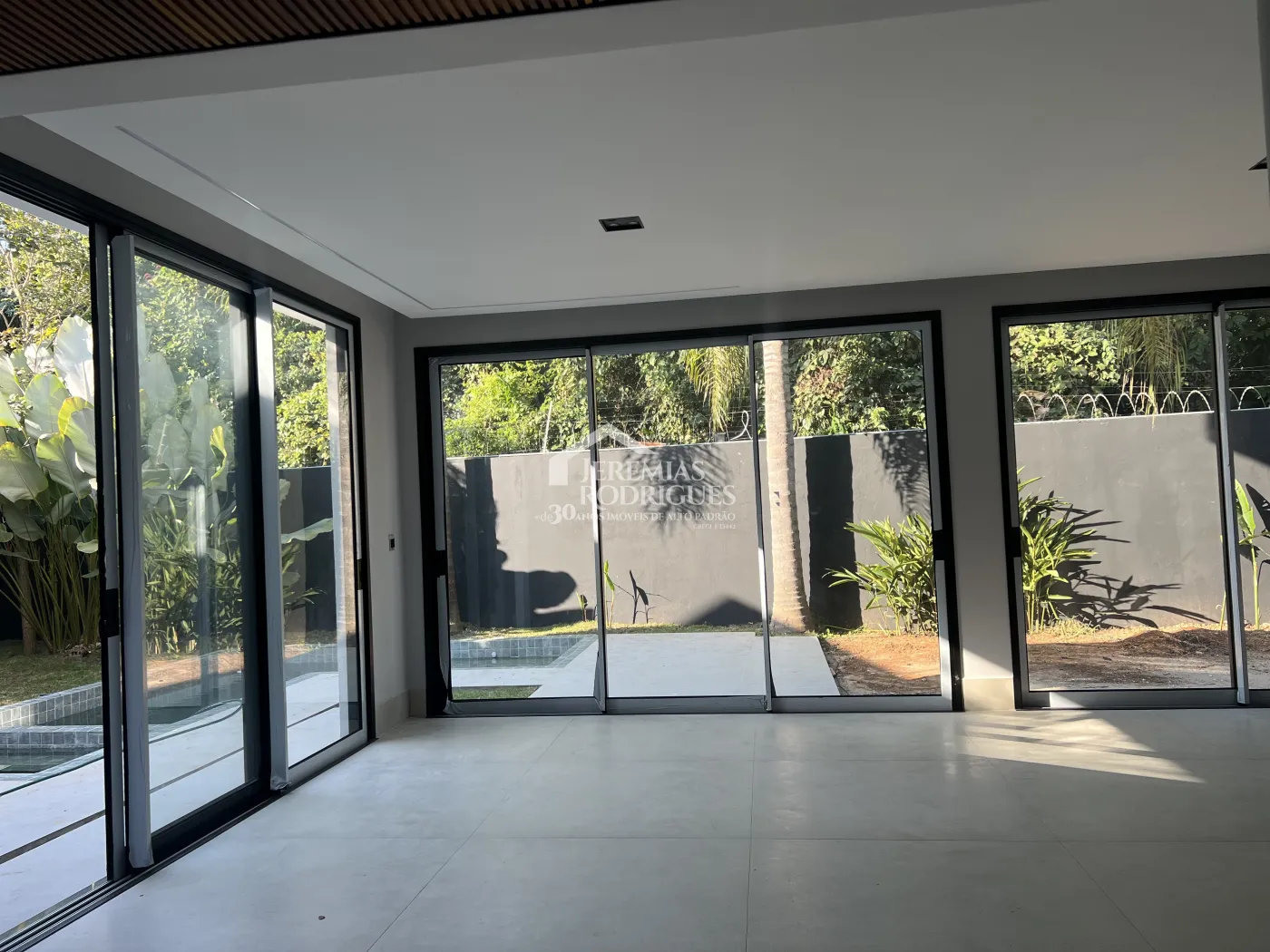 Casa com 4 suítes, 320 m² - Condomínio Taubaté Village - Taubaté/SP.