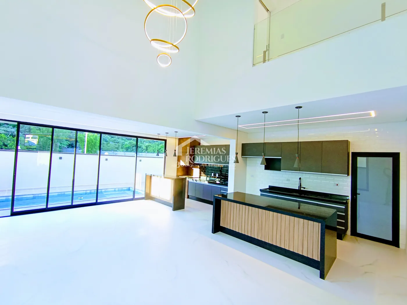 Casa assobradada à venda com 4 dormitórios no Condomínio Cyrella Landscape emTaubaté/SP.