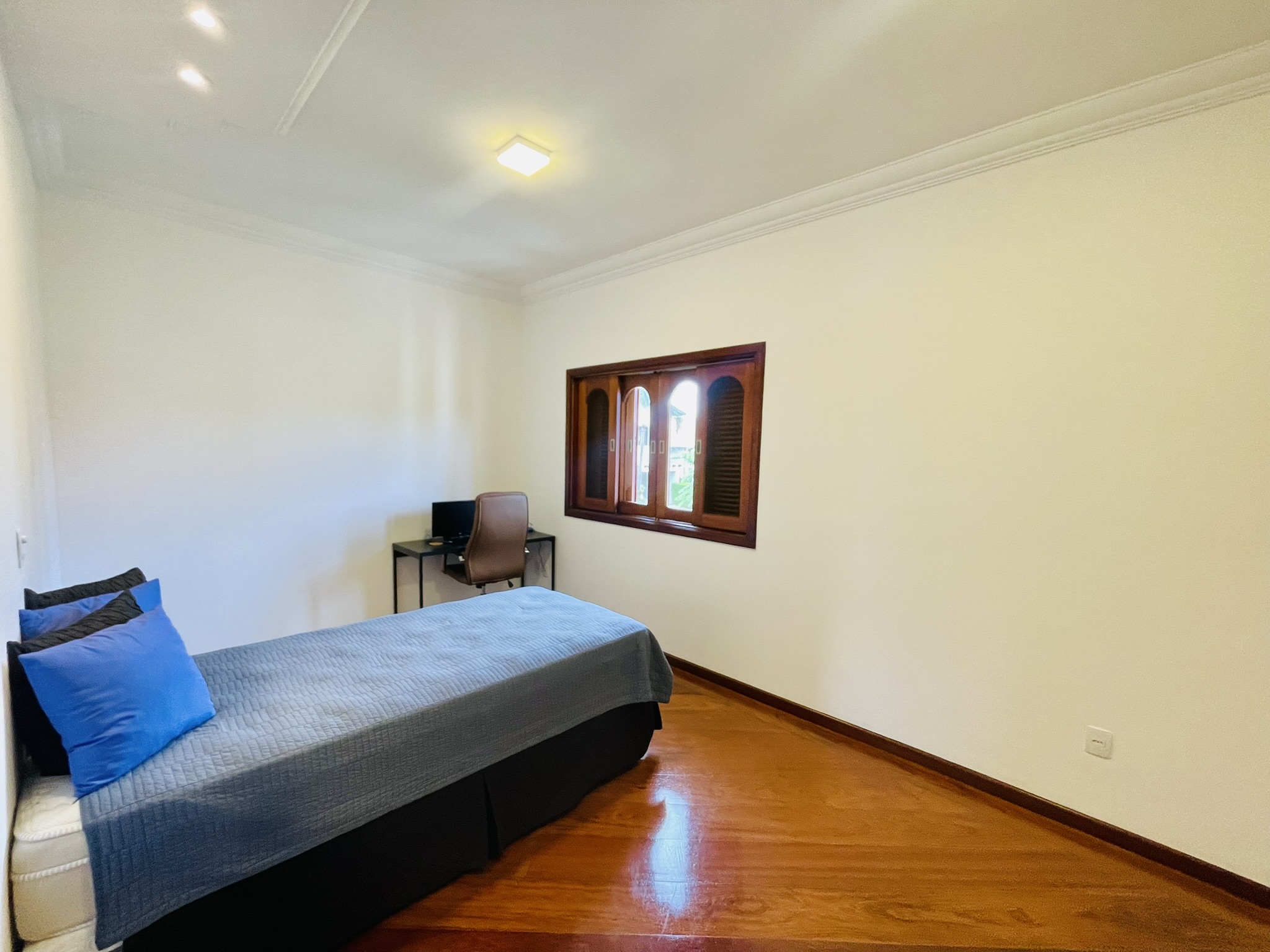 Casa para venda e locação com 4 dormitórios no Condomínio Taubaté Village em Taubaté/SP