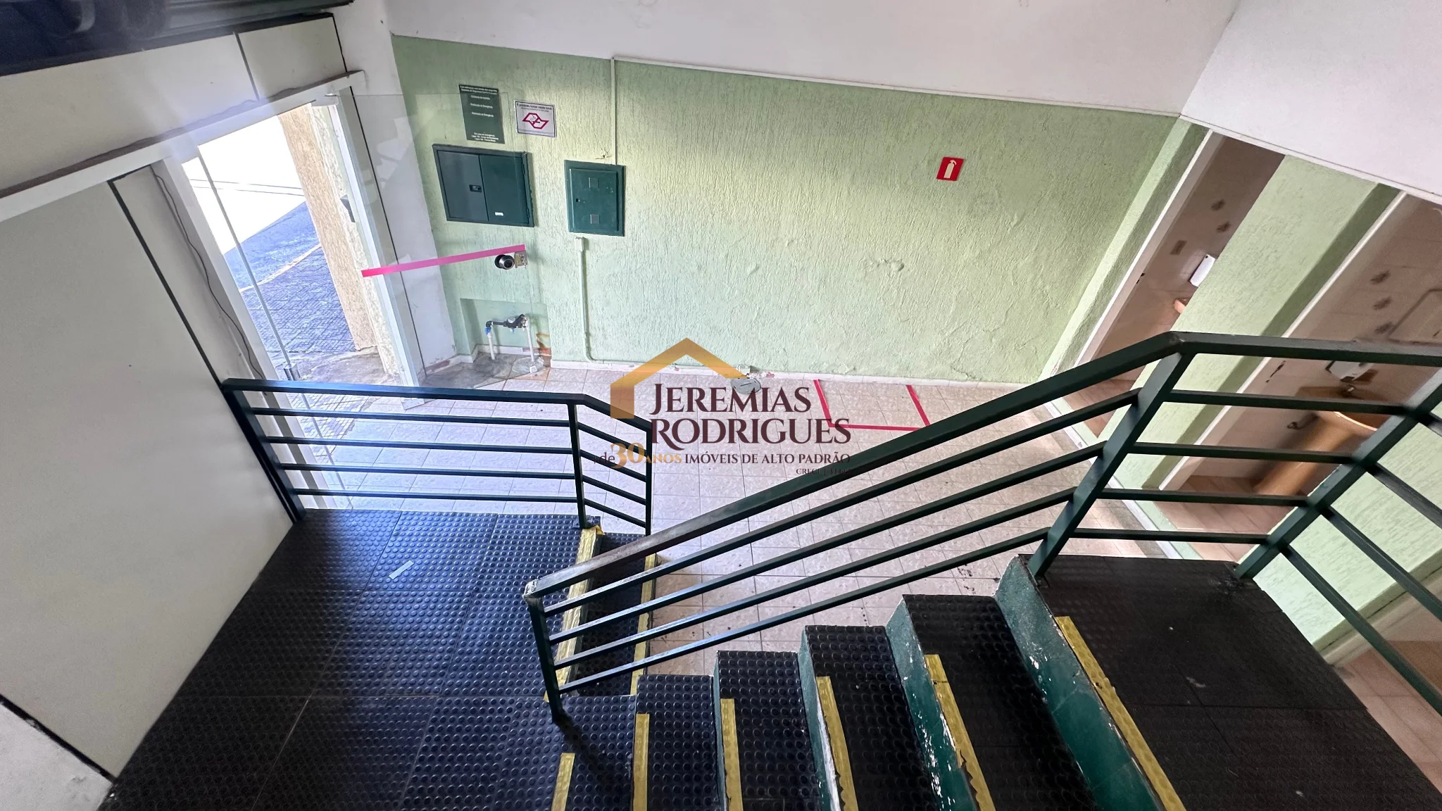 Ponto Comercial para locação no Centro em Pindamonhangaba/SP.