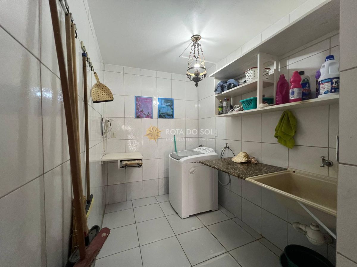 Casa à Venda 3 Quartos e 2 Vagas em Perequê Porto Belo SC — foto 14