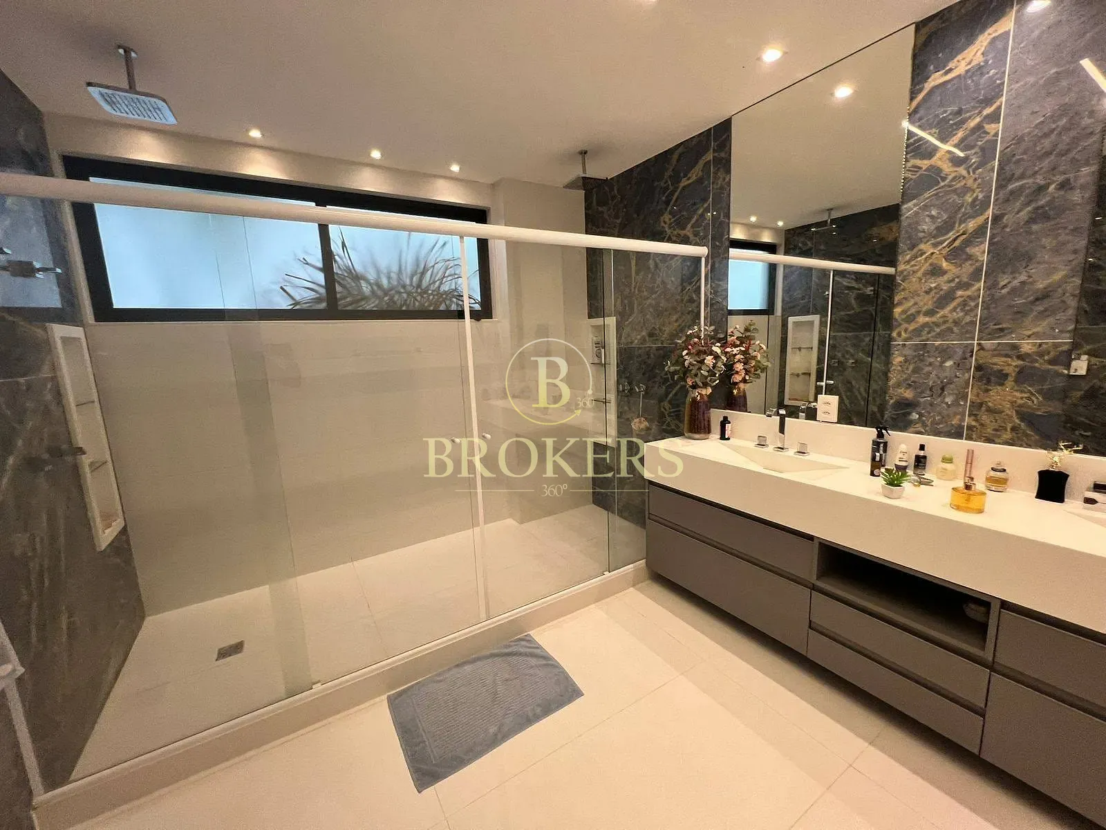 Design e luxo no Alphaville: Mansão triplex de 820m² com elevador, 5 suítes e lazer exclusivo por R — foto 4