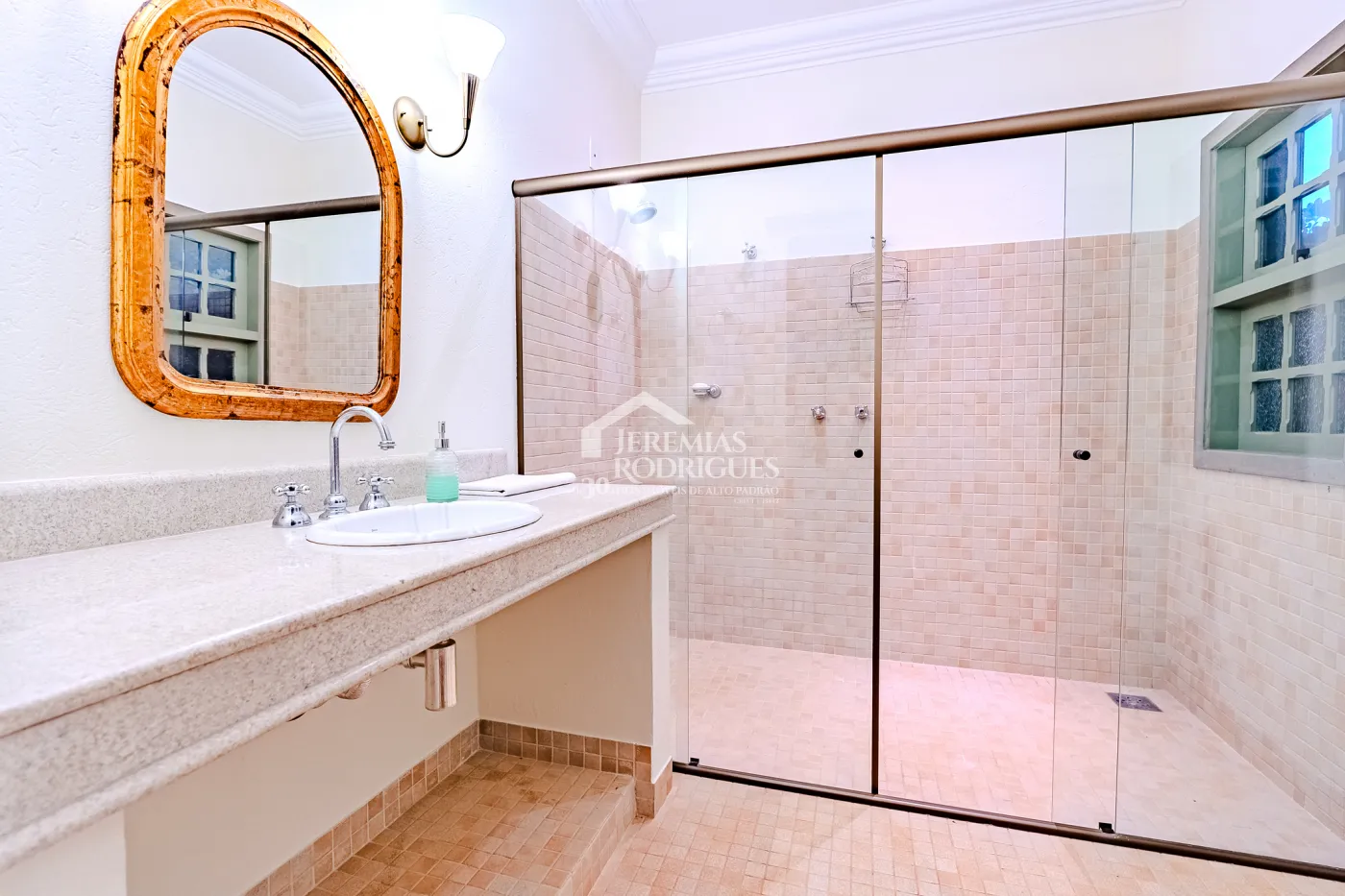 Casa à venda por R$ 6.200.000,00 - Cunha/SP