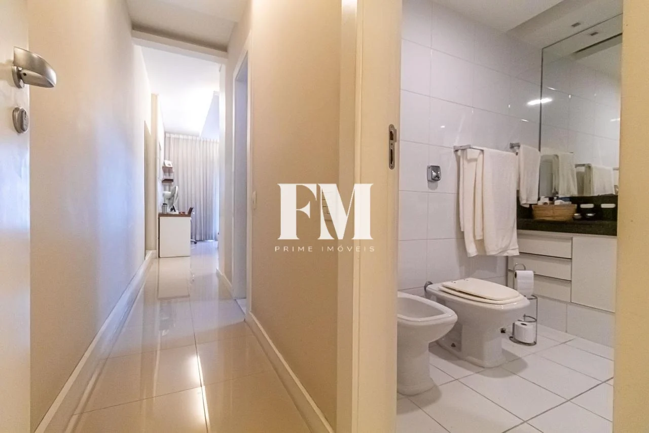 Copacabana! Magnífico Duplex Reformado de 156m² com 2 Vagas na Rua Miguel Lemos - foto 18