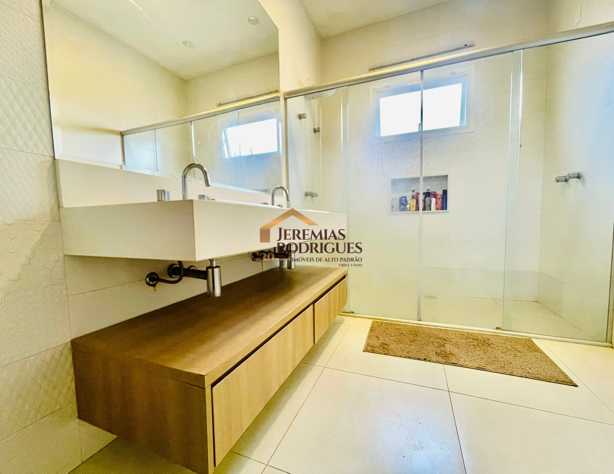 Casa à venda no  Residencial Reserva Altos do Cataguá em Taubaté/SP.