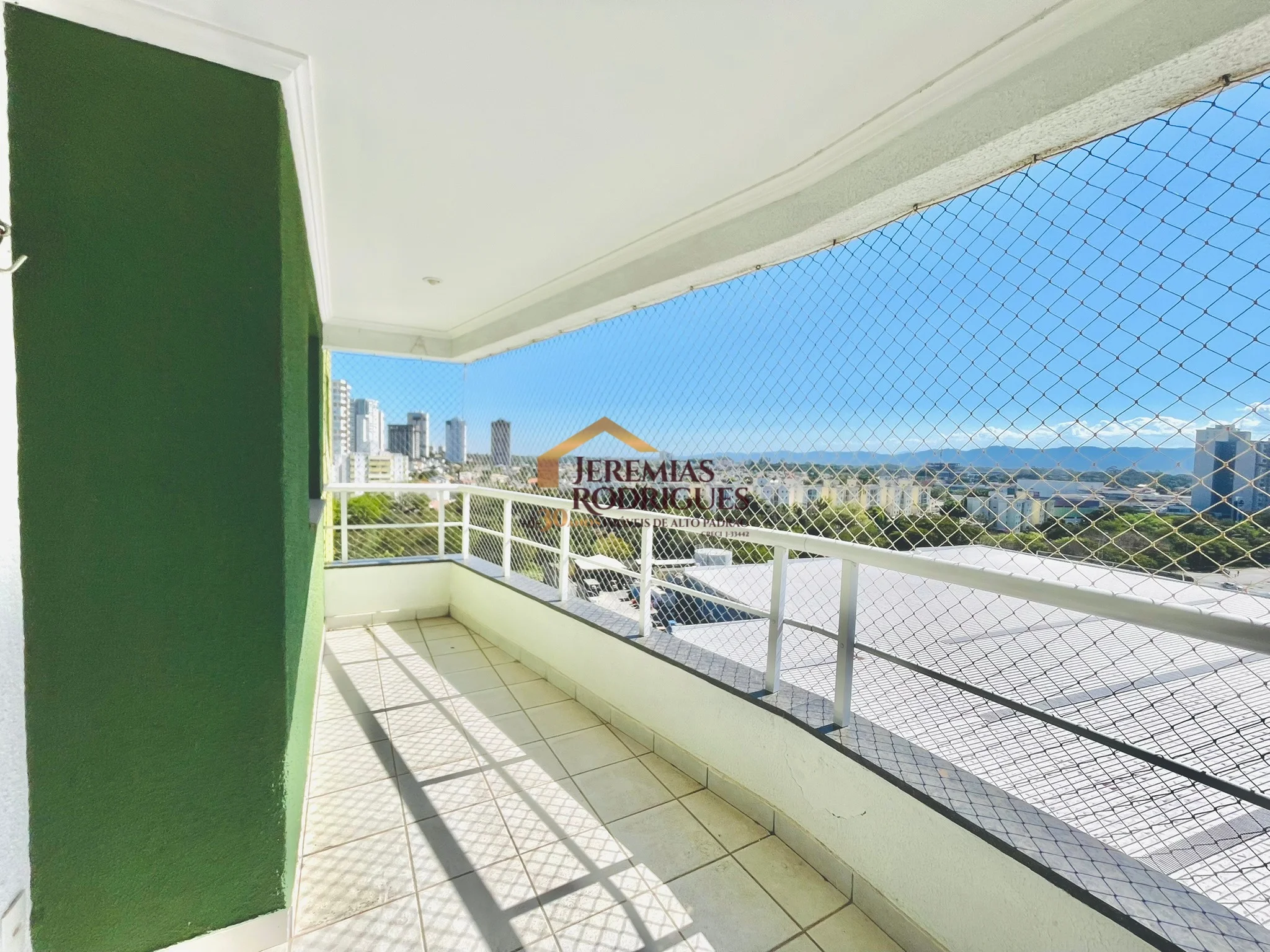 Apartamento para locação no Condomínio Varandas da Mantiqueira em Taubaté/SP.
