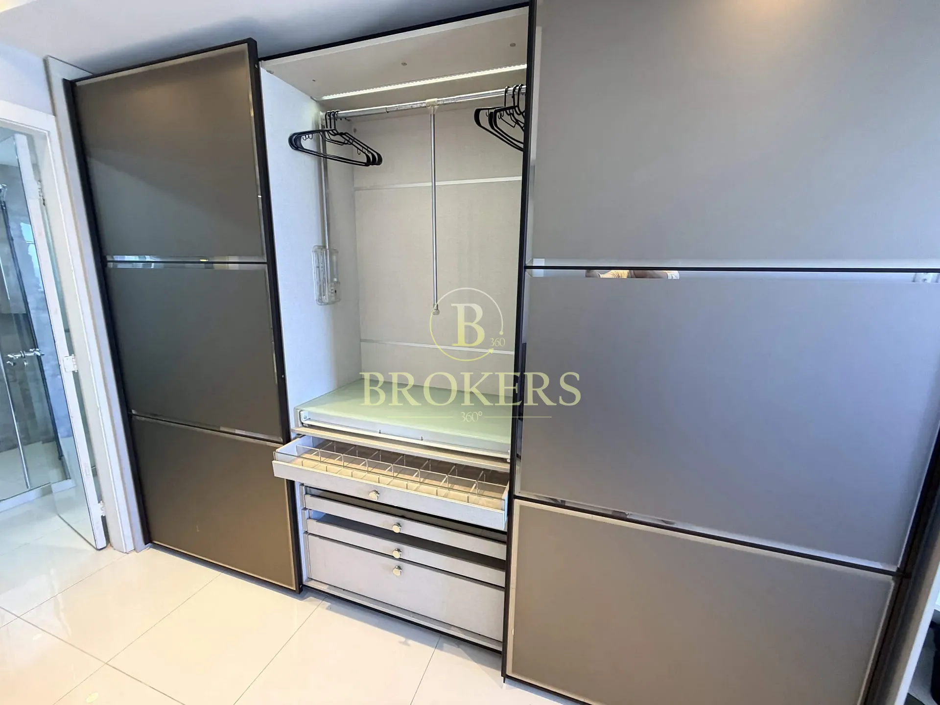 Frente mar em Copacabana: apartamento à venda de 2 quartos, andar alto com vista panorâmica, alto p — foto 13