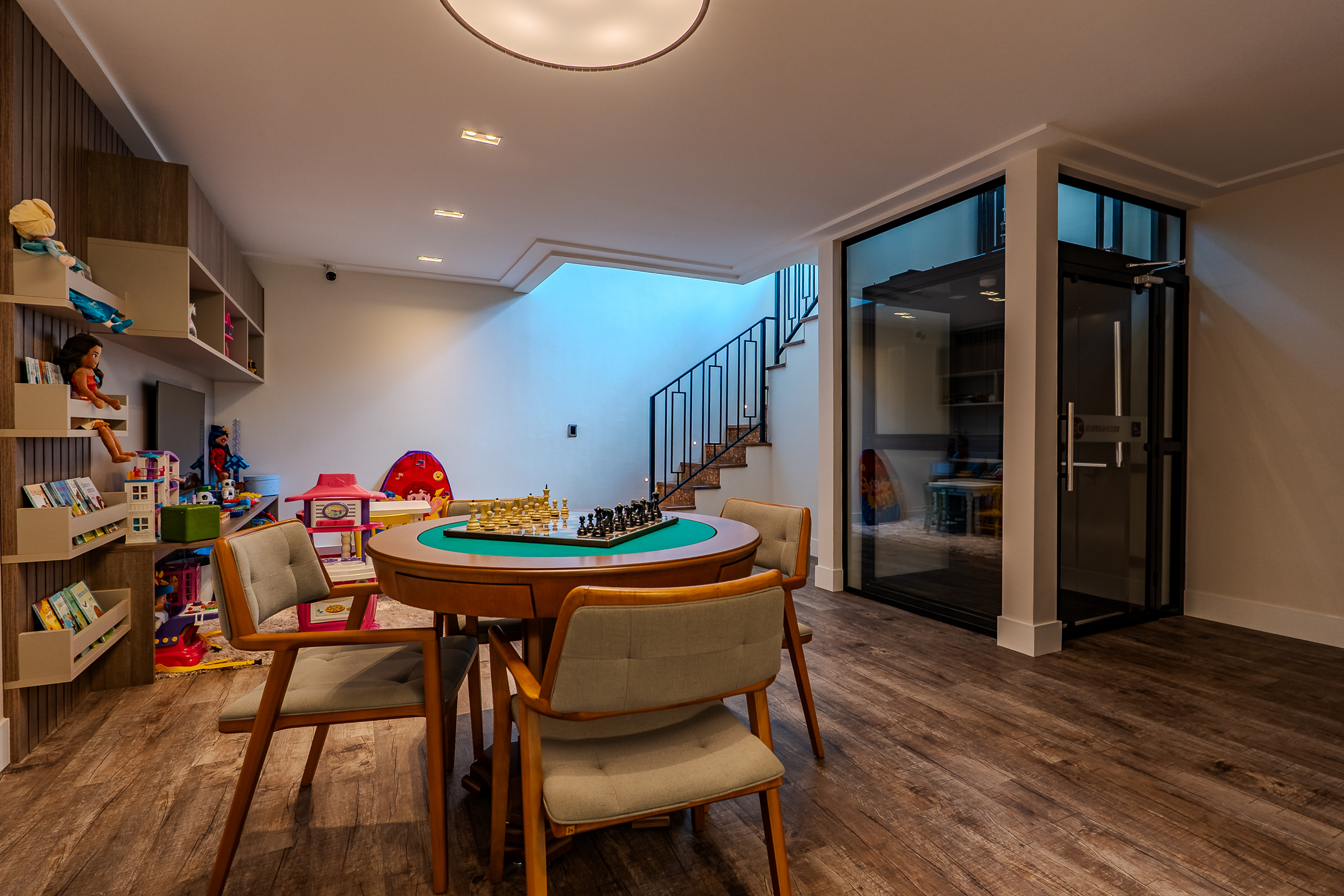 Mansão à venda com 5 suítes no Condomínio Reserva Figueiredo em Campos do Jordão/SP. 