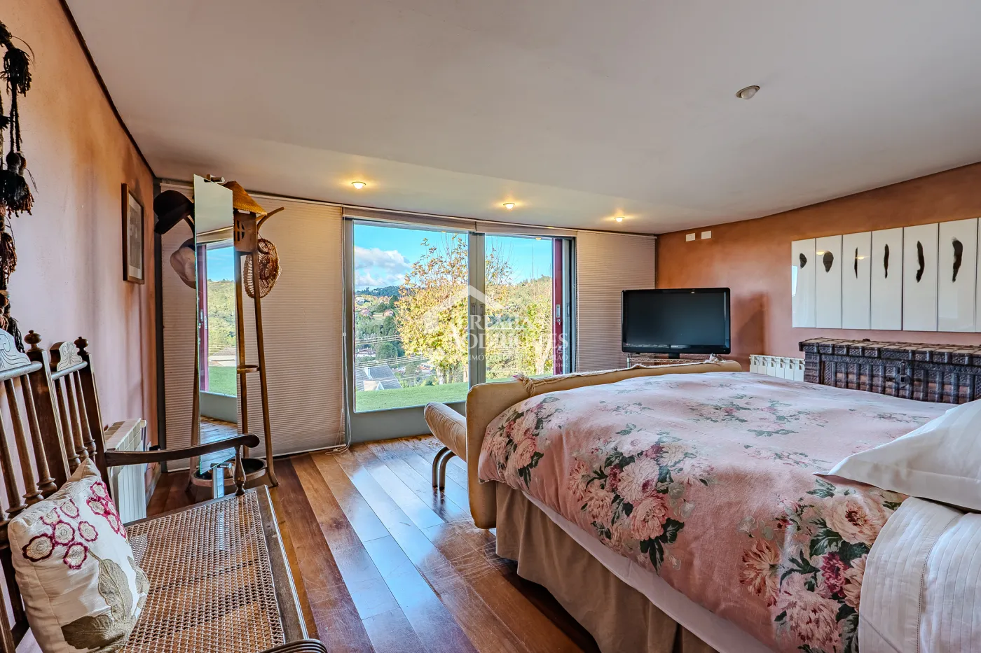 Casa para venda com 5 dormitórios no bairro Vila Inglesa em Campos do Jordão/SP