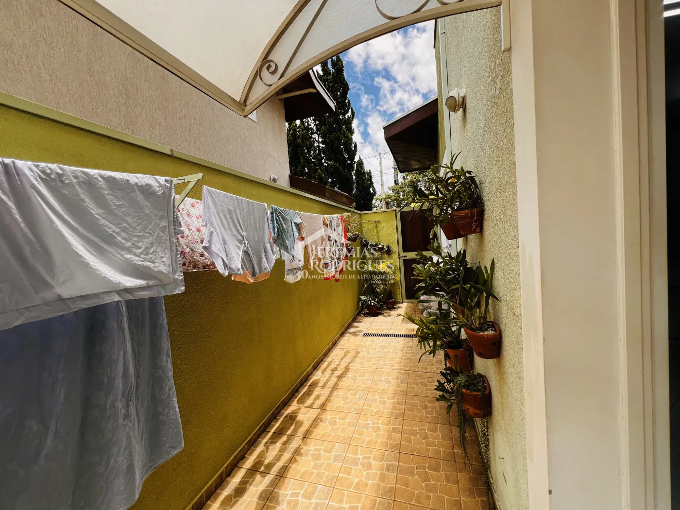 Casa com 4 dormitórios, 305 m² - Condomínio Taubaté Village - Taubaté/SP.