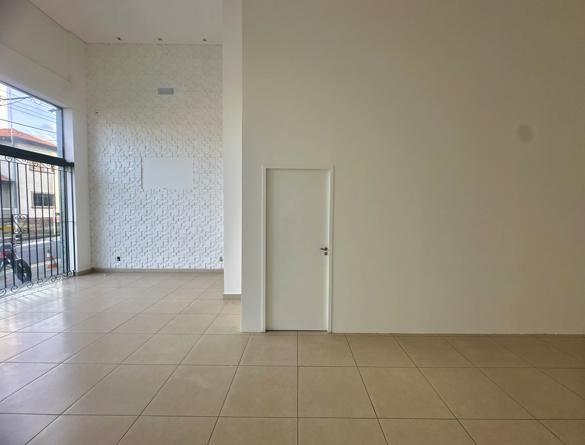 Ponto Comercial disponível para locação no Edifício Office Way em Taubaté/SP