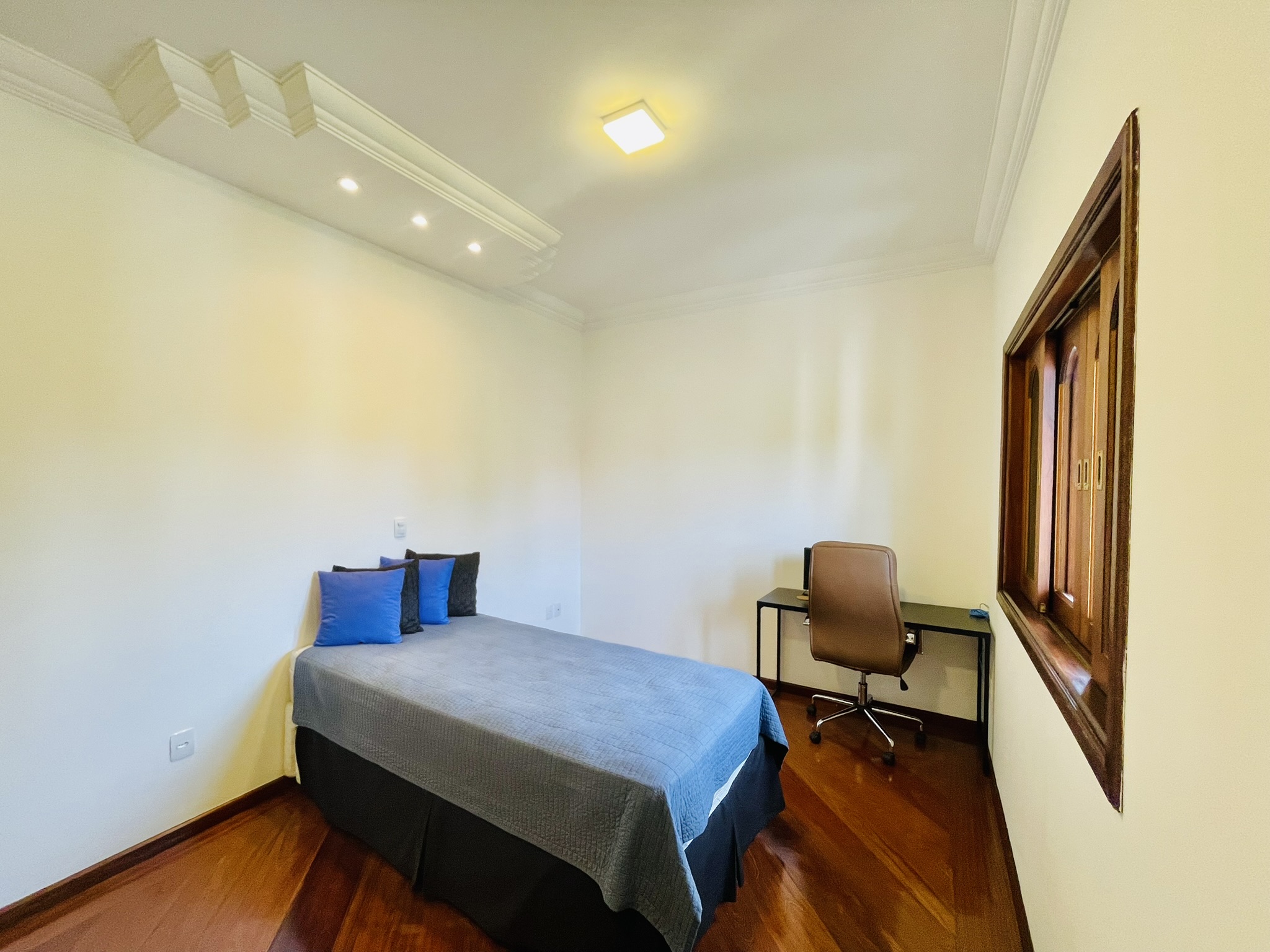 Casa para venda e locação com 4 dormitórios no Condomínio Taubaté Village em Taubaté/SP