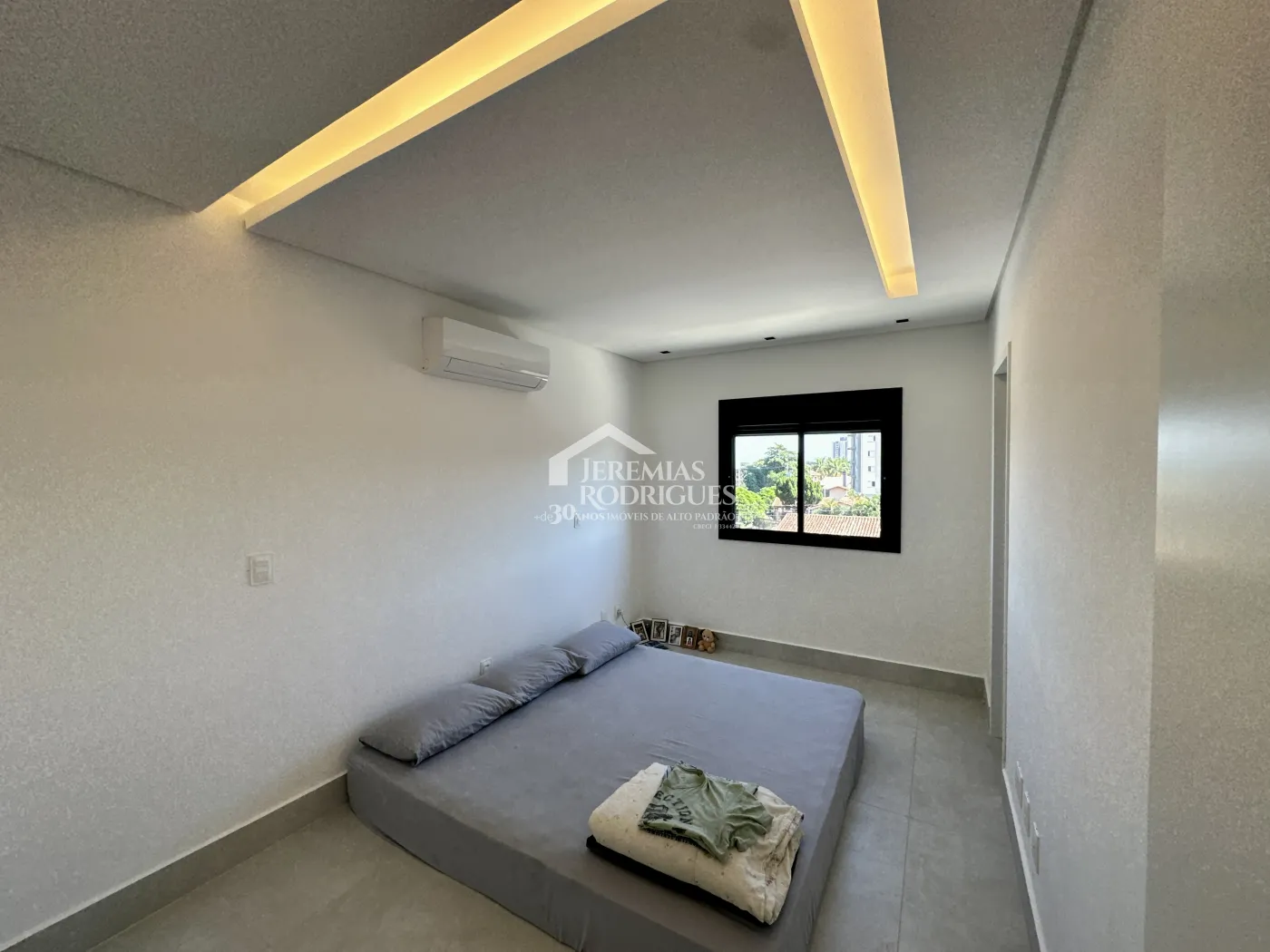 Apartamento à venda com 3 dormitórios, 109 m² no Edifício Lucca em Taubaté/SP