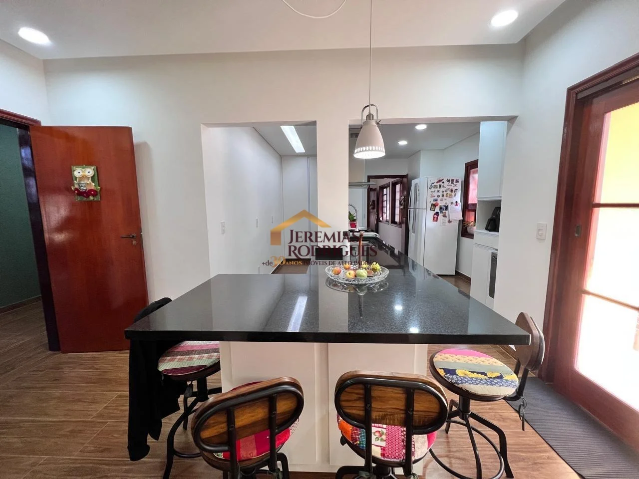 Casa à venda no bairro Jardim Residencial Doutor Lessa em Pindamonhangaba/SP.
