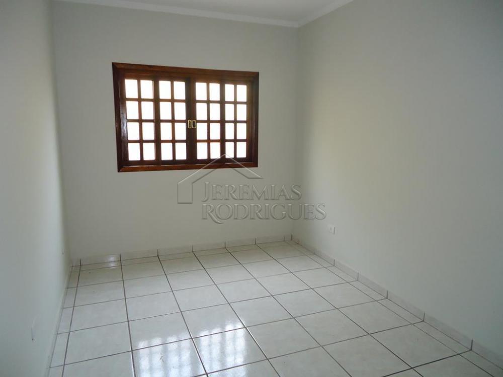 Casa à venda no Condomínio Taubaté Village