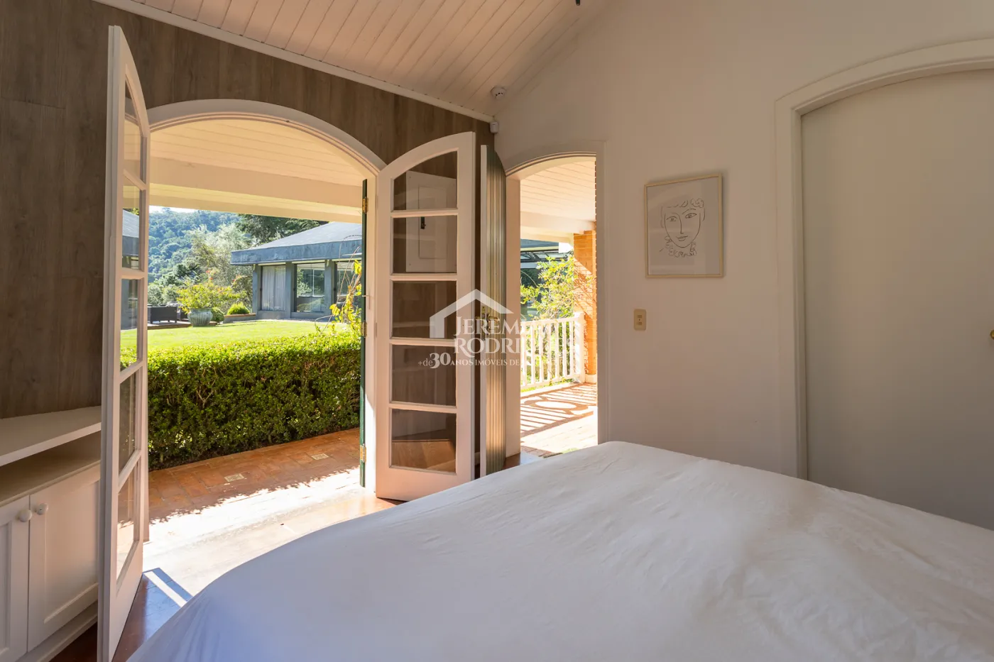 Casa na montanha para venda com 8 suítes no bairro Jardim Belvedere em Campos do Jordão/SP