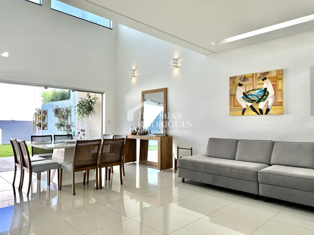 Casa mobiliada para locação no Condomínio Campos do Conde I em Tremembé/SP. 