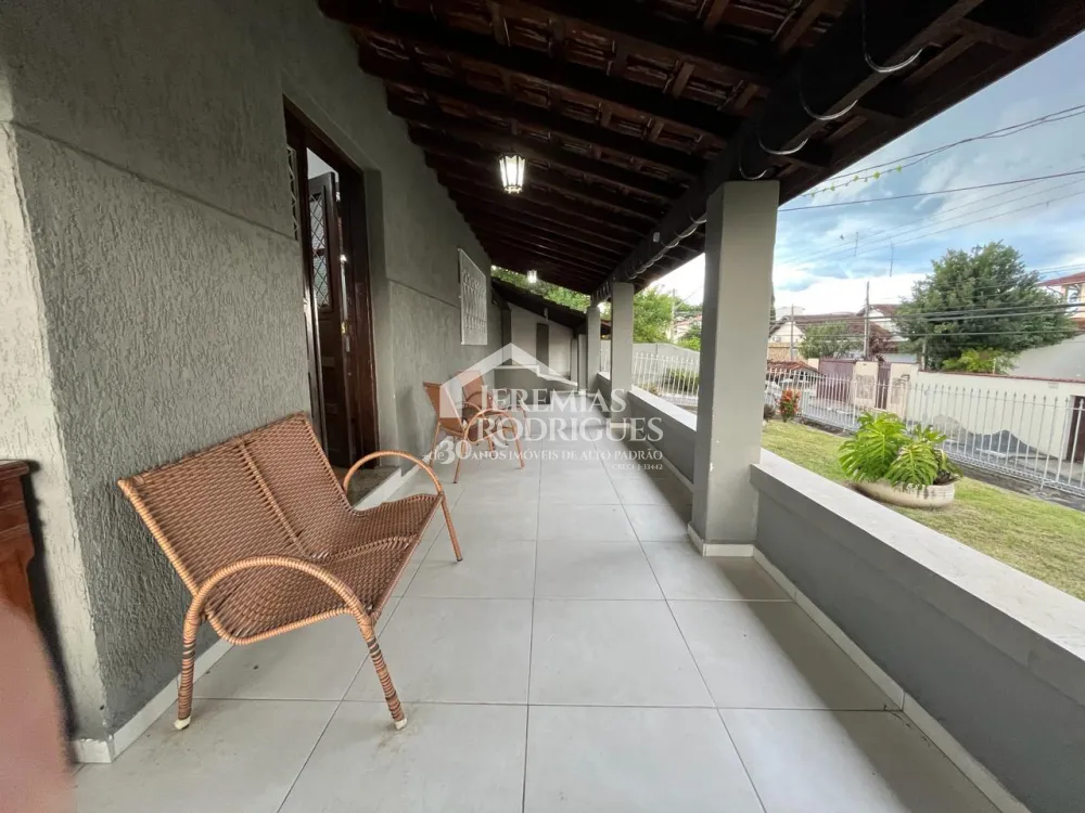Casa com 3 dormitórios, 235 m² - Centro - Pindamonhangaba/SP