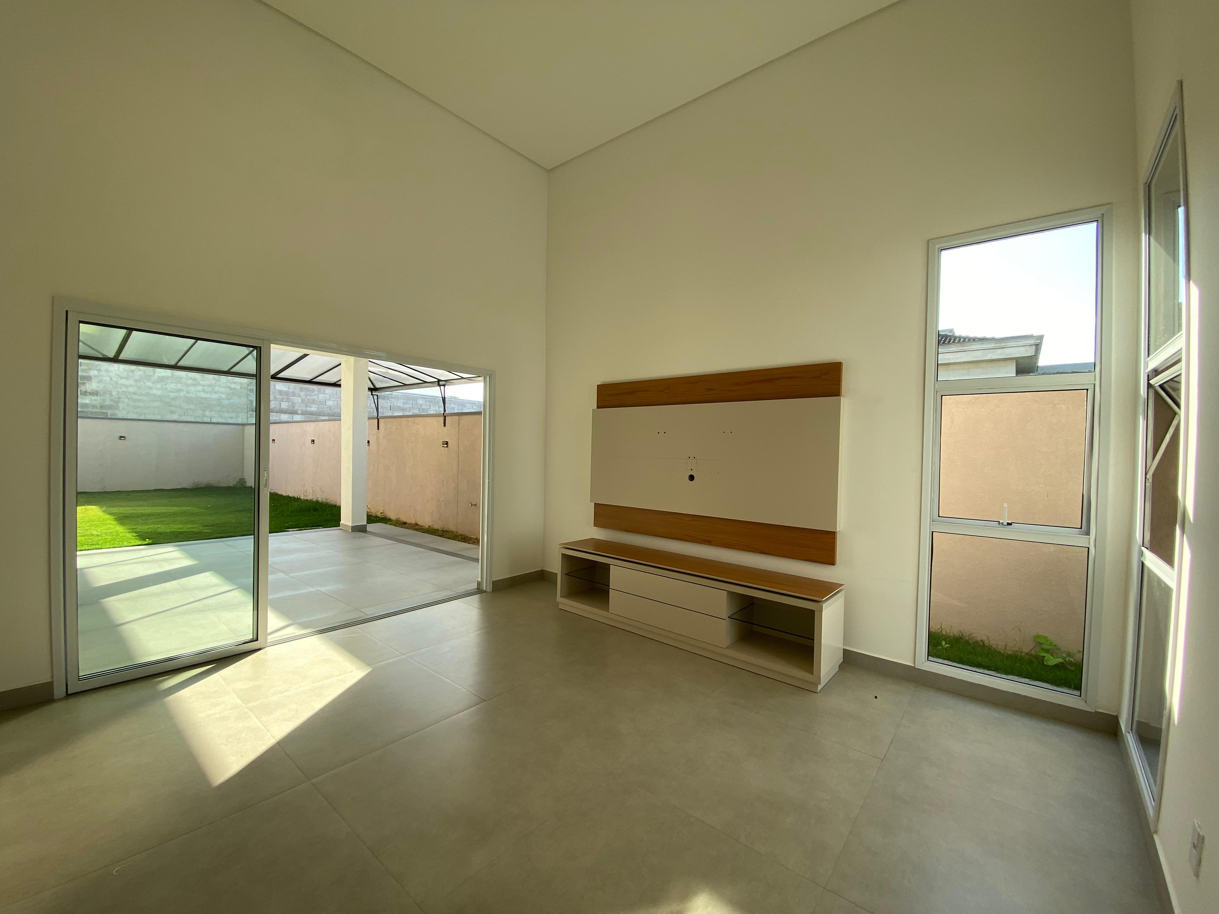 Casa para venda com 3 suítes no Condomínio Village Splendore em Pindamonhangaba/SP