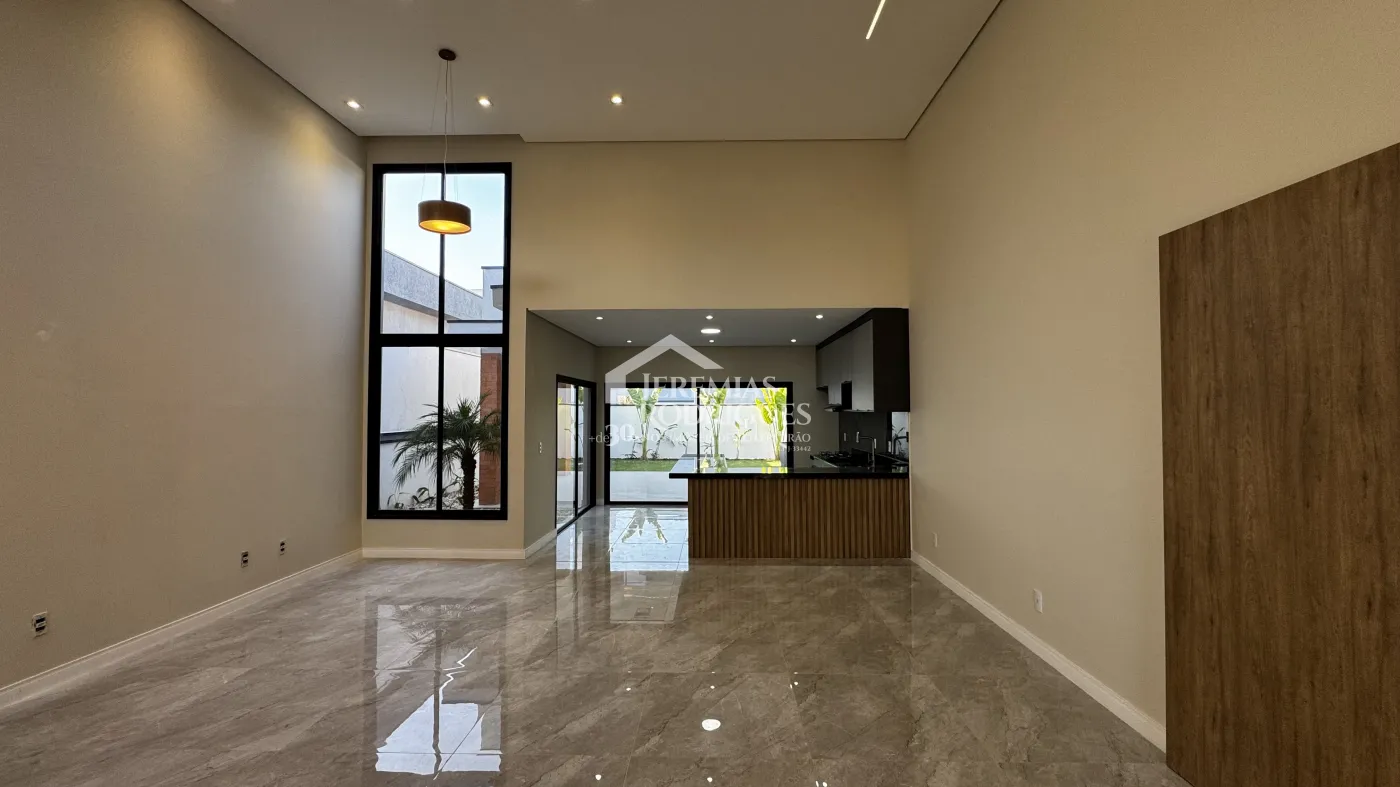 Casa à venda com 3 suítes no Condomínio Reserva dos Lagos em Pindamonhangaba/SP.