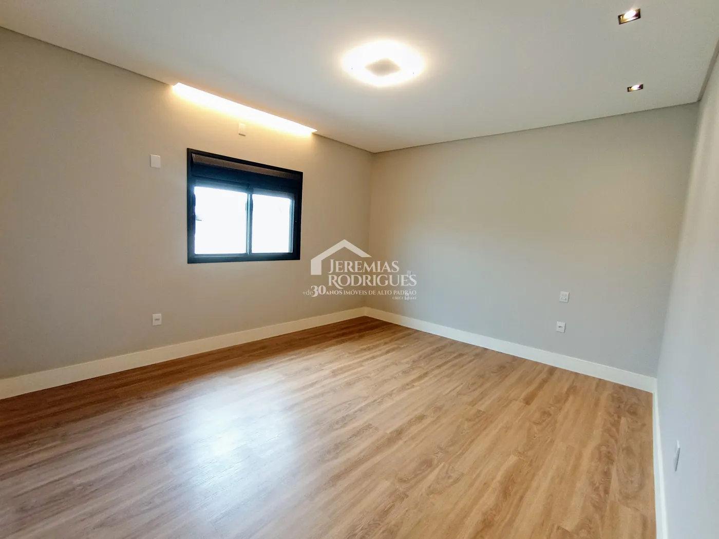 Casa para venda com 4 dormitórios no Condomínio Village Splendore em Pindamonhangaba/SP