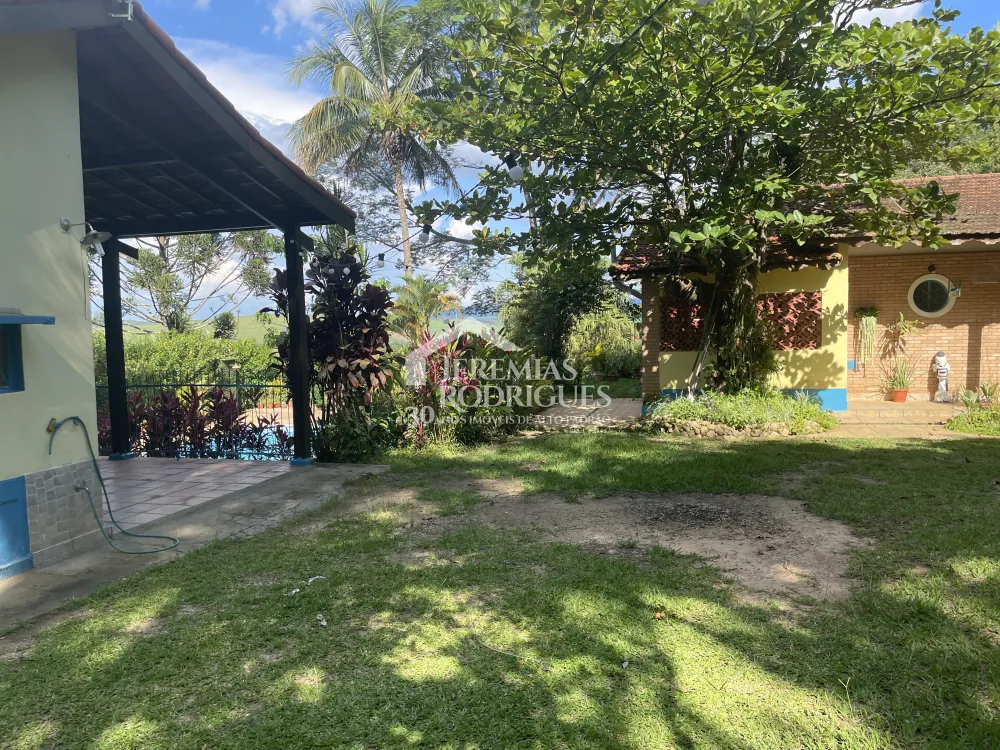 Chácara com 3 quartos, 3.901 m² - Sapé I - Caçapava/SP