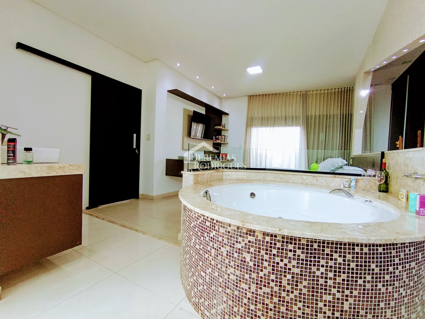 Casa para venda com 3 suítes no Condomínio Morada do Visconde em Tremembé/SP
