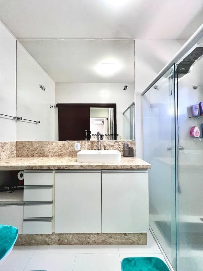 CASA COM 03 QUARTOS NO INICIO DE GUARAMIRIM