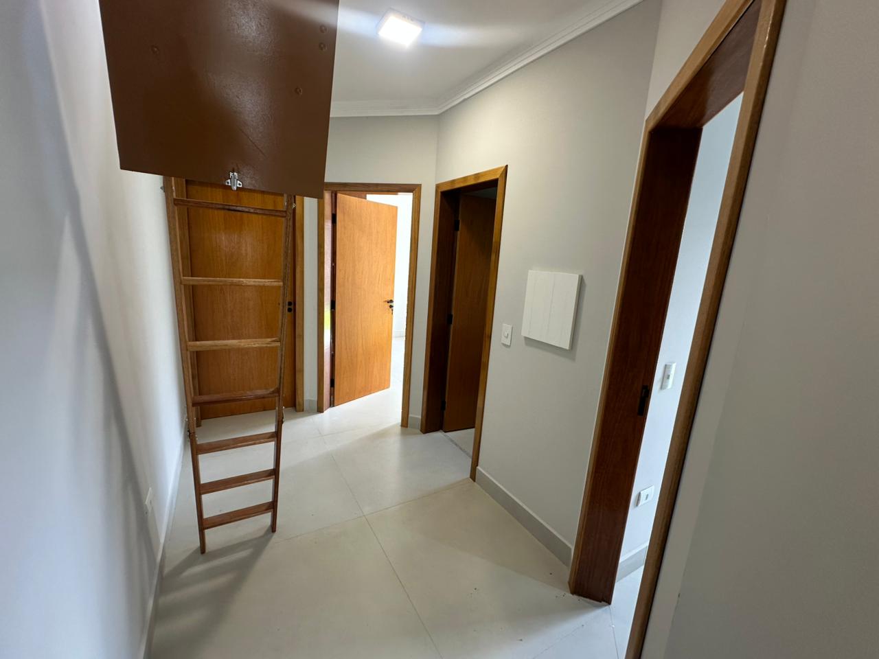 Casa para venda e locação com 3 dormitórios no Condomínio Pinheiros em Tremembé/SP. 