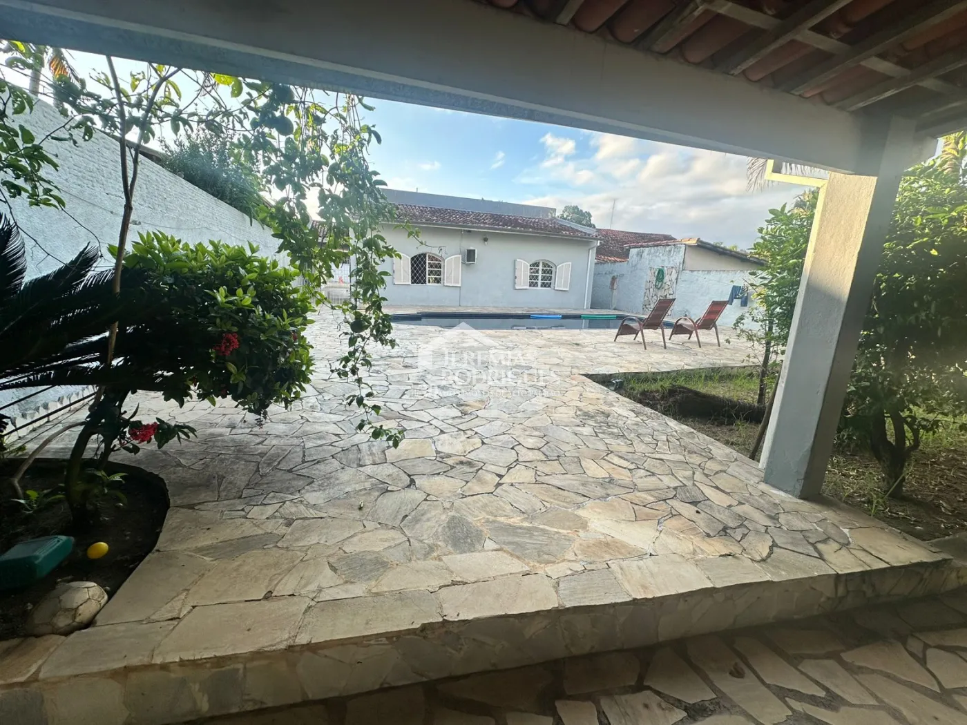 Casa para venda e locação com 3 dormitórios no bairro Jardim Residencial Doutor Lessa em Pindamonhangaba/SP