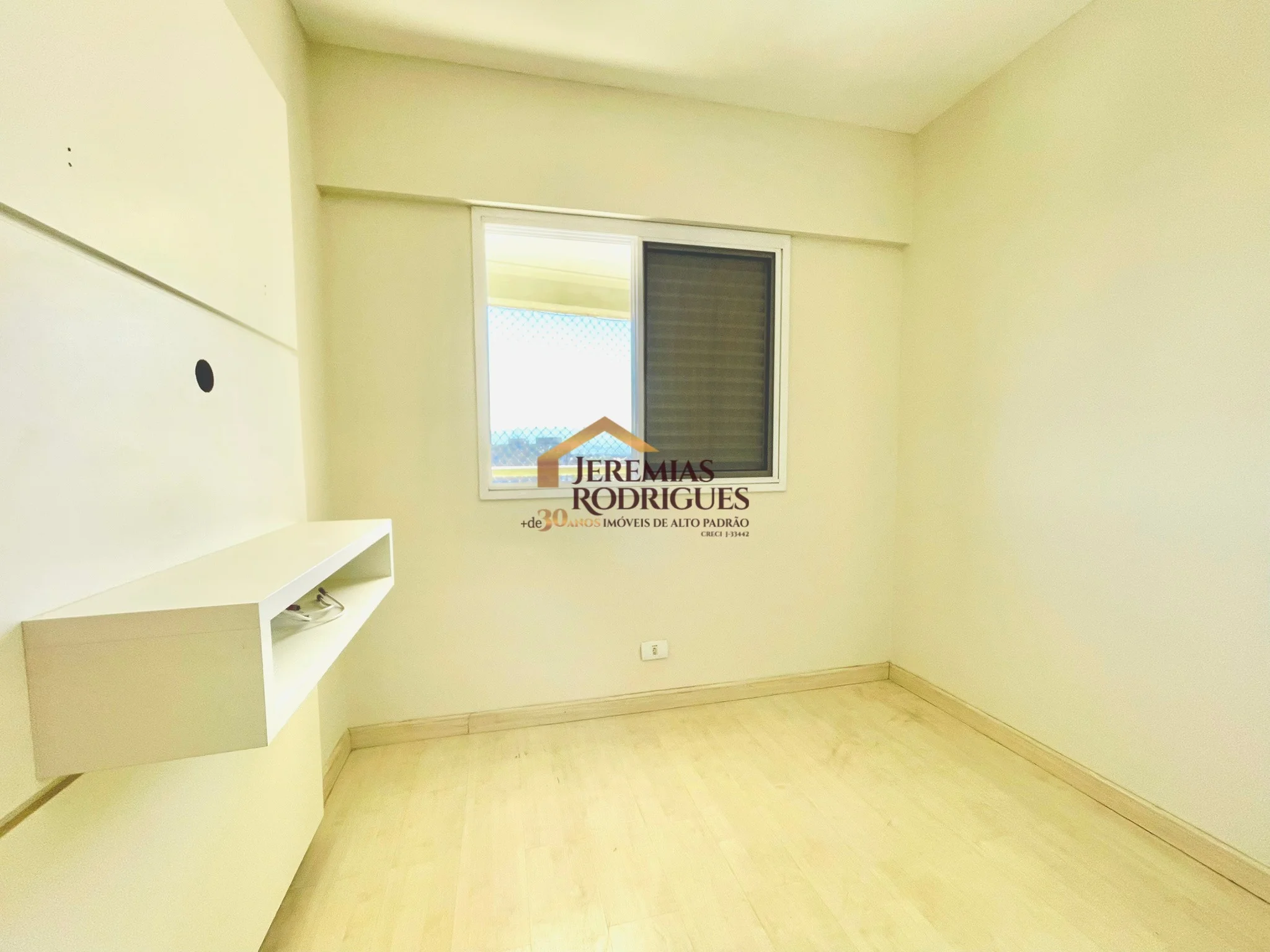 Apartamento para locação no Condomínio Varandas da Mantiqueira em Taubaté/SP.