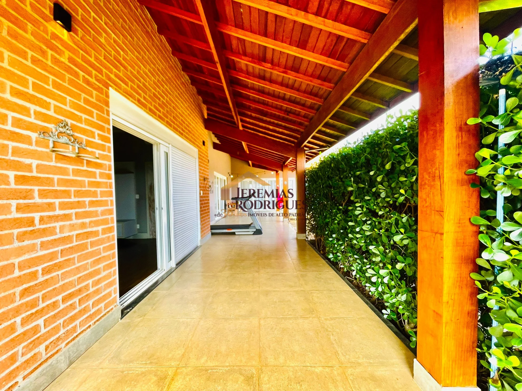 Casa à venda no  Residencial Reserva Altos do Cataguá em Taubaté/SP.