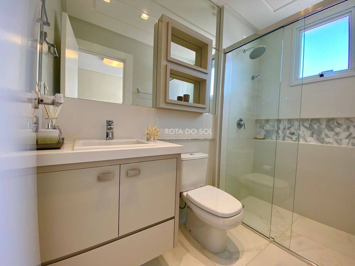Le Premier Apartamento 3 Suítes no Centro de Itapema