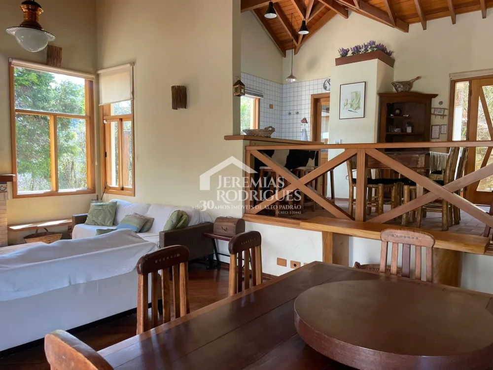 Casa com 3 suítes, 332 m² - Condomínio Florestal Clube - Campos do Jordão/SP.