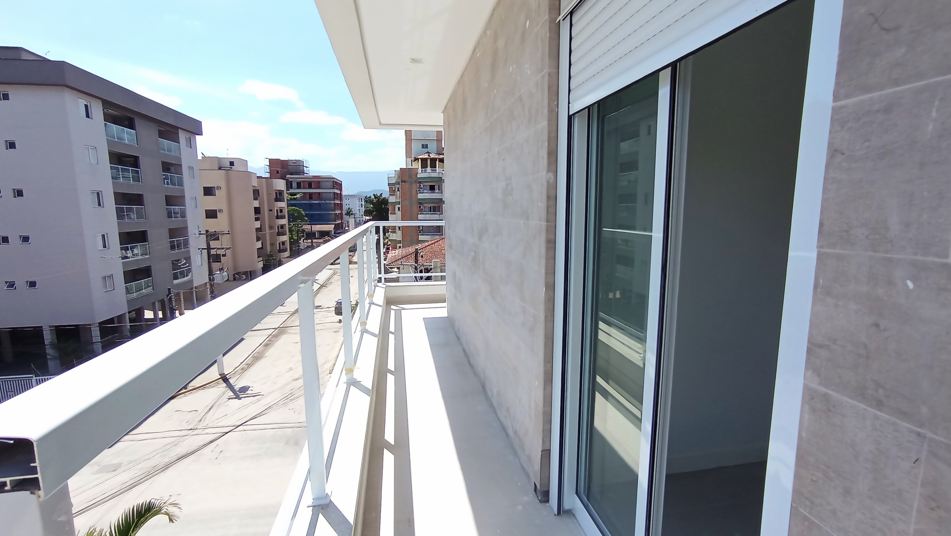 Apartamento à venda com 3 dormitórios, 98 m² no Condomínio Porto Gaia em Ubatuba/SP.