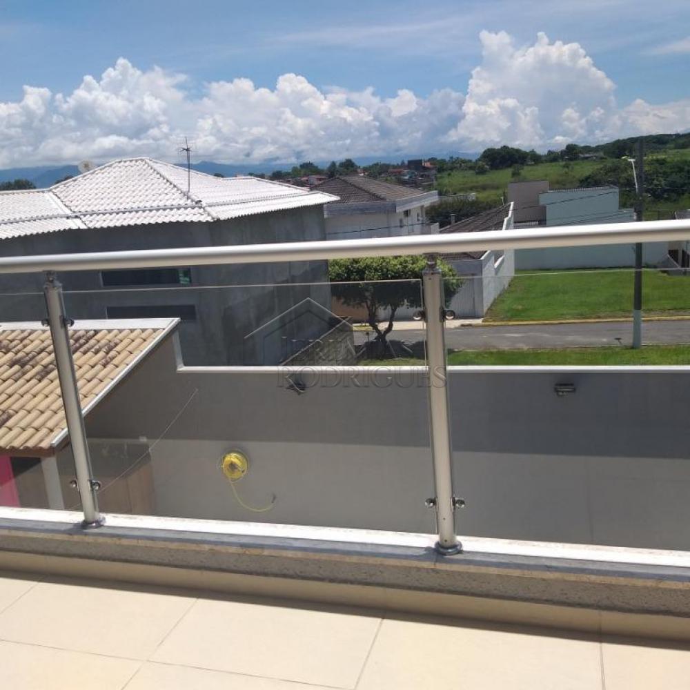 Casa à venda por R$ 1.200.000,00 - Tremembé/SP