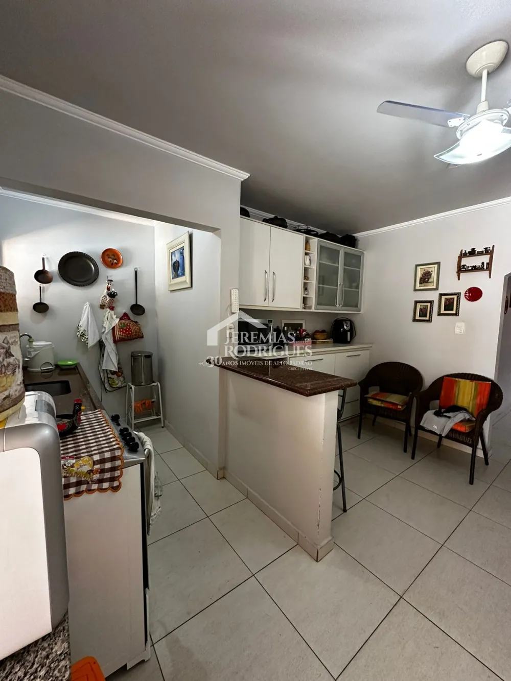 Casa à venda com 6 dormitórios no bairro Jardim das Nações em Taubaté/SP.