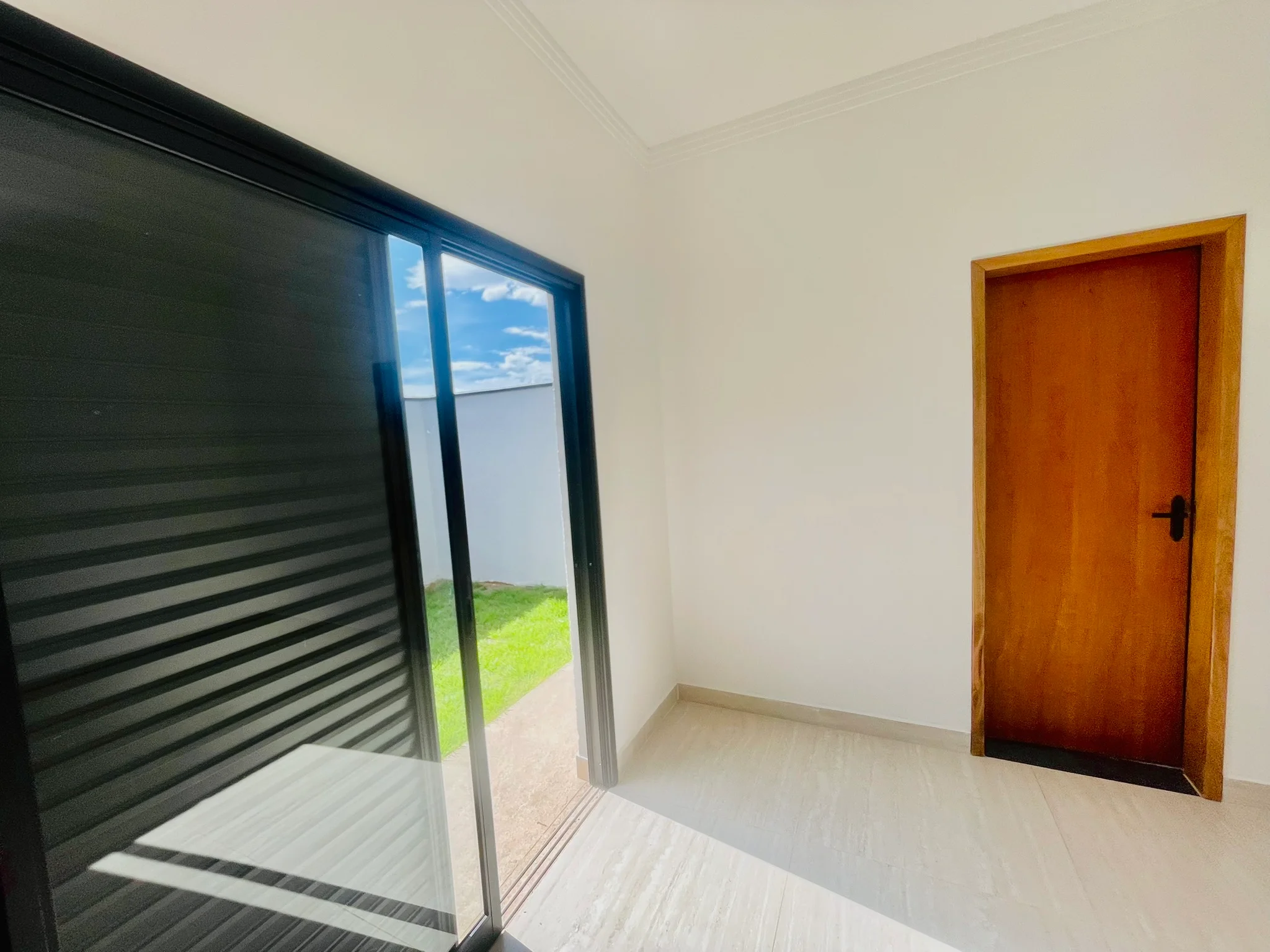 Casa para venda e locação, com 3 dormitórios no Condomínio Vila Romana em Pindamonhangaba/SP