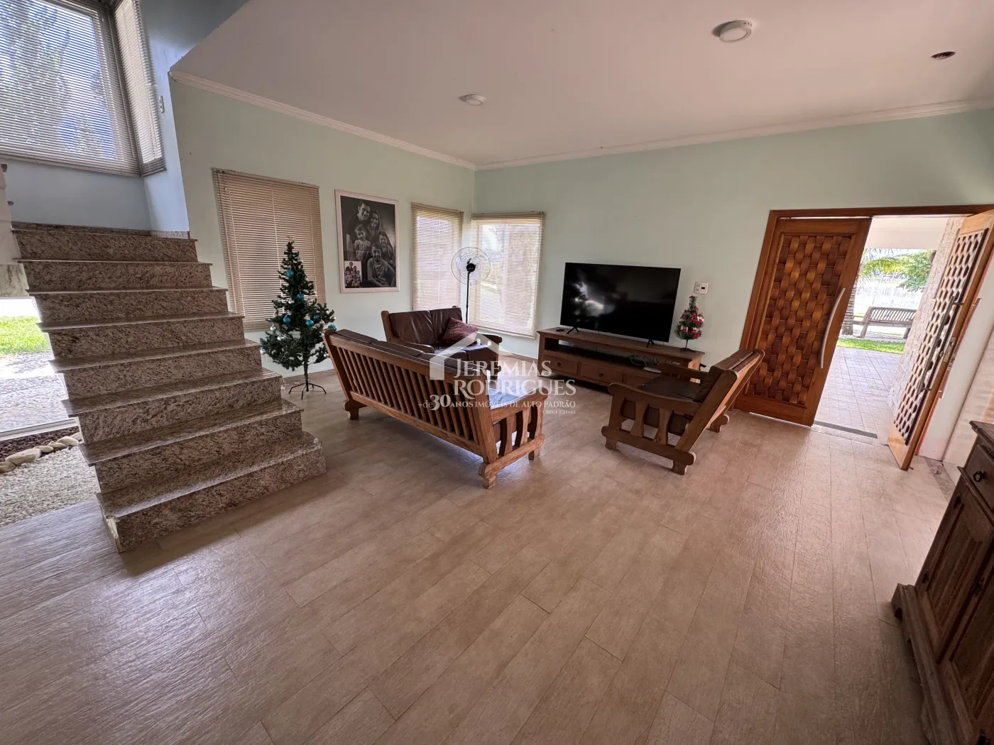 Casa à venda com 3 dormitórios no Condomínio Real Ville - Pindamonhangaba/SP.