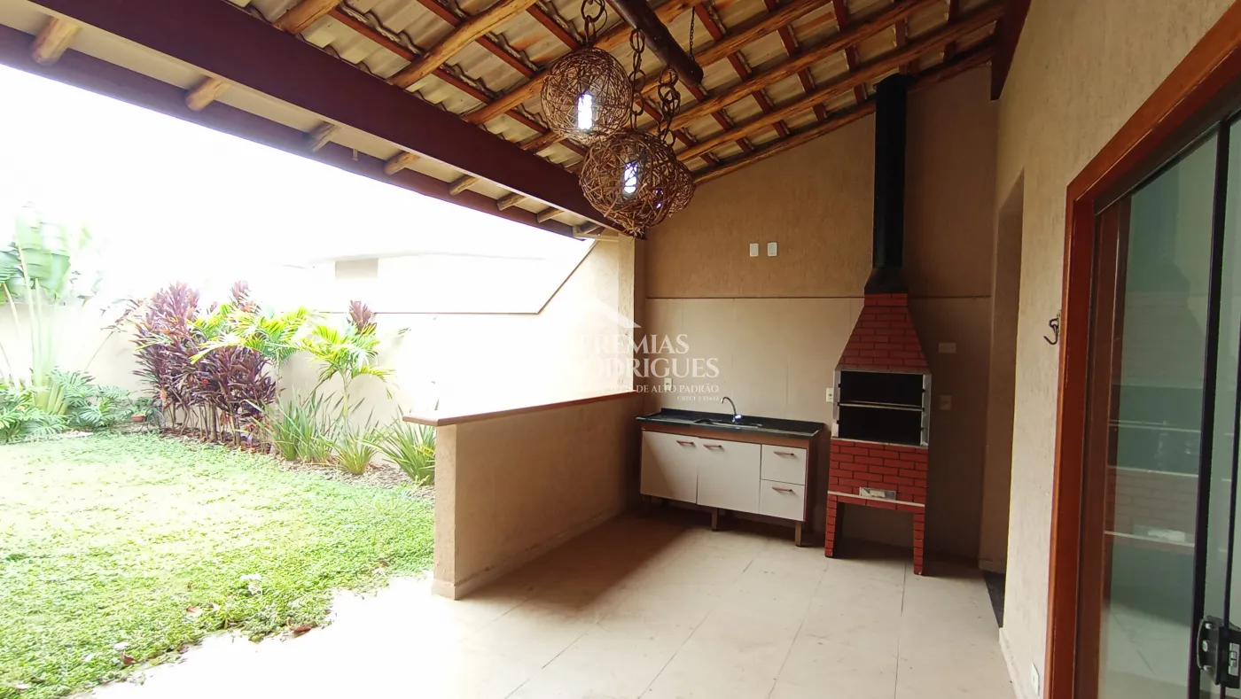 Casa para venda e locação com 3 dormitórios no Condomínio Pontal da Amizade em Taubaté/SP.