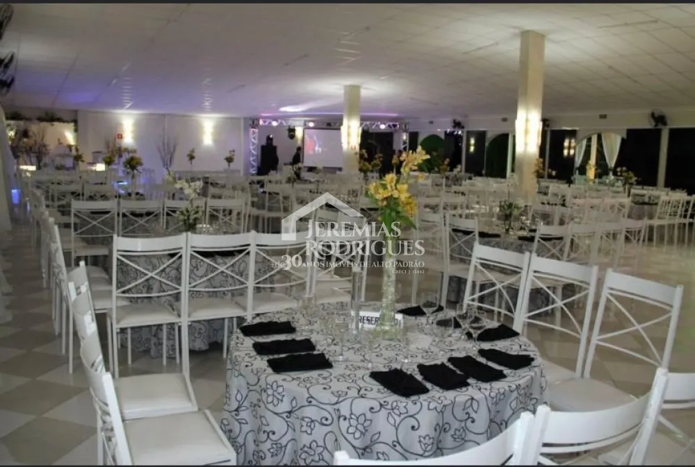 Salão de festas com 786 m² - Chácara São Félix - Taubaté/SP