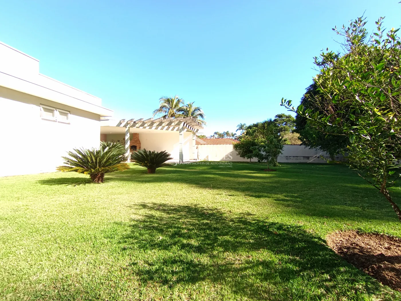 Casa à venda com 4 dormitórios no Condomínio Village Paineiras em Pindamonhangaba/SP