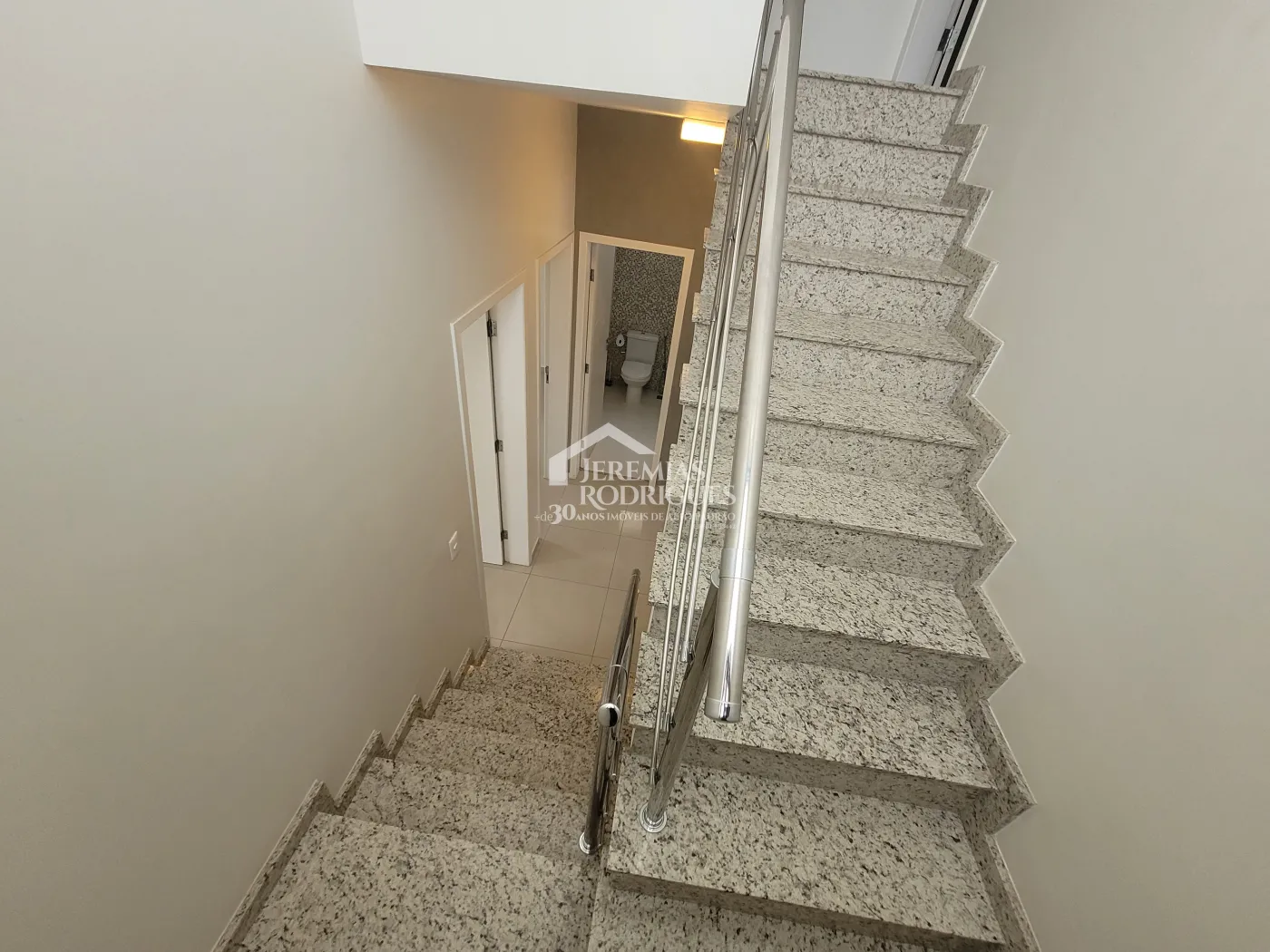 Casa para venda e locação com 3 dormitórios no Condomínio Campos do Conde I em Tremembé/SP