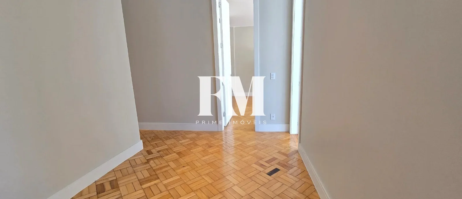 Cobertura linear, toda modernizada à venda no Leblon, São 460m², 4 suítes, vista indevassável! - foto 39