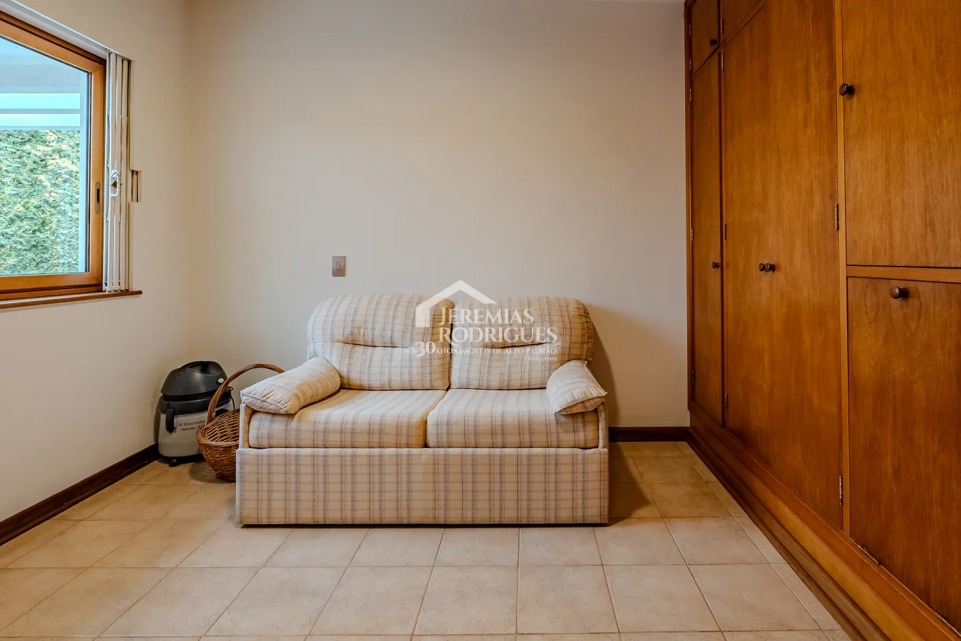 Casa com 4 suítes, 670 m² - Alto do Capivari - Campos do Jordão/SP.