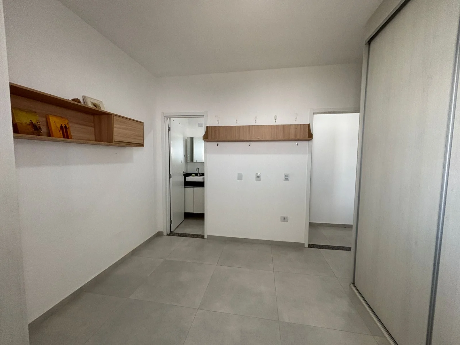 Casa à venda no Condomínio Península – 3 quartos, suíte, lazer completo | Pindamonhangaba