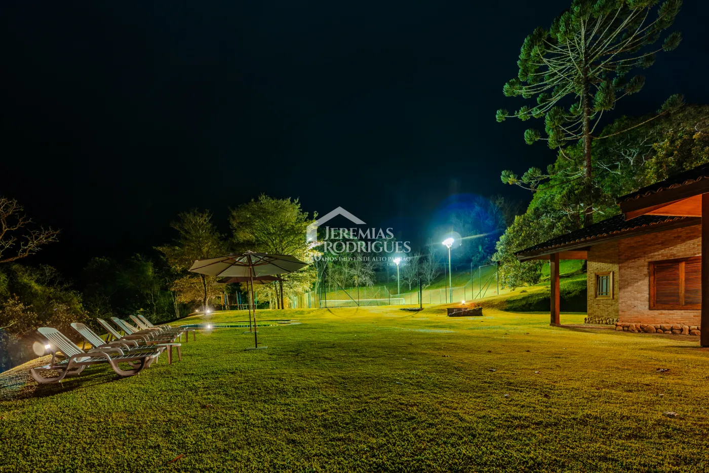 Casa de Campo à venda com 5 suítes no bairro Reinópolis em Santo Antônio do Pinhal/SP