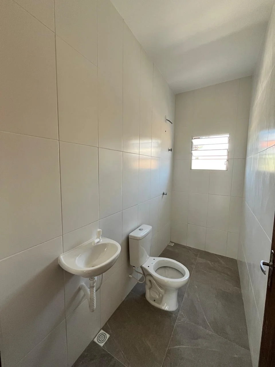 Sobrado novo à venda no Cidade Jardim, Pindamonhangaba – 2 quartos, 65m²