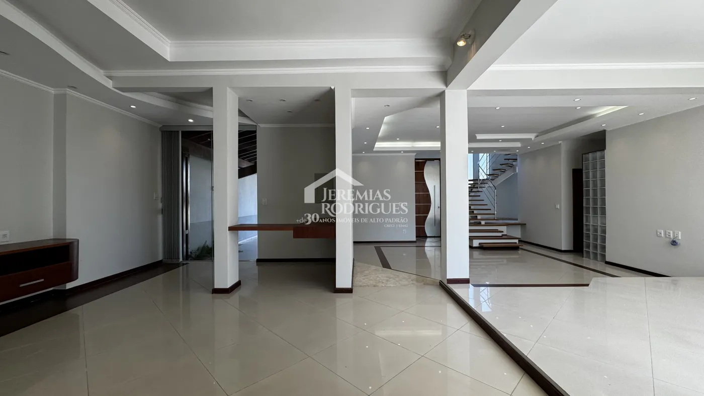 Casa para venda com 4 suítes no Condomínio Real Ville em Pindamonhangaba/SP