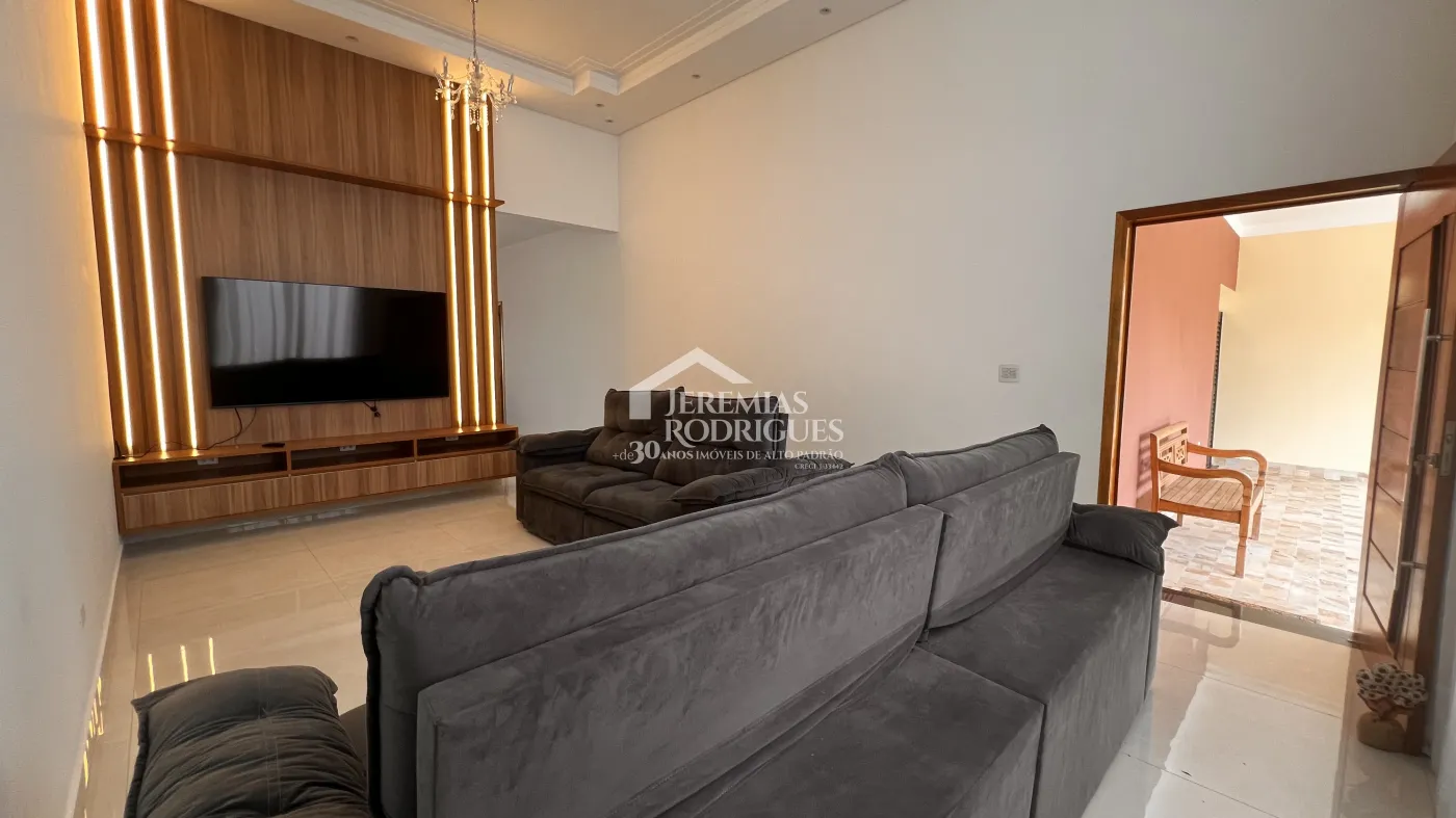 Casa à venda com 3 dormitórios no Condomínio Residencial Tecoara em Taubaté/SP.
